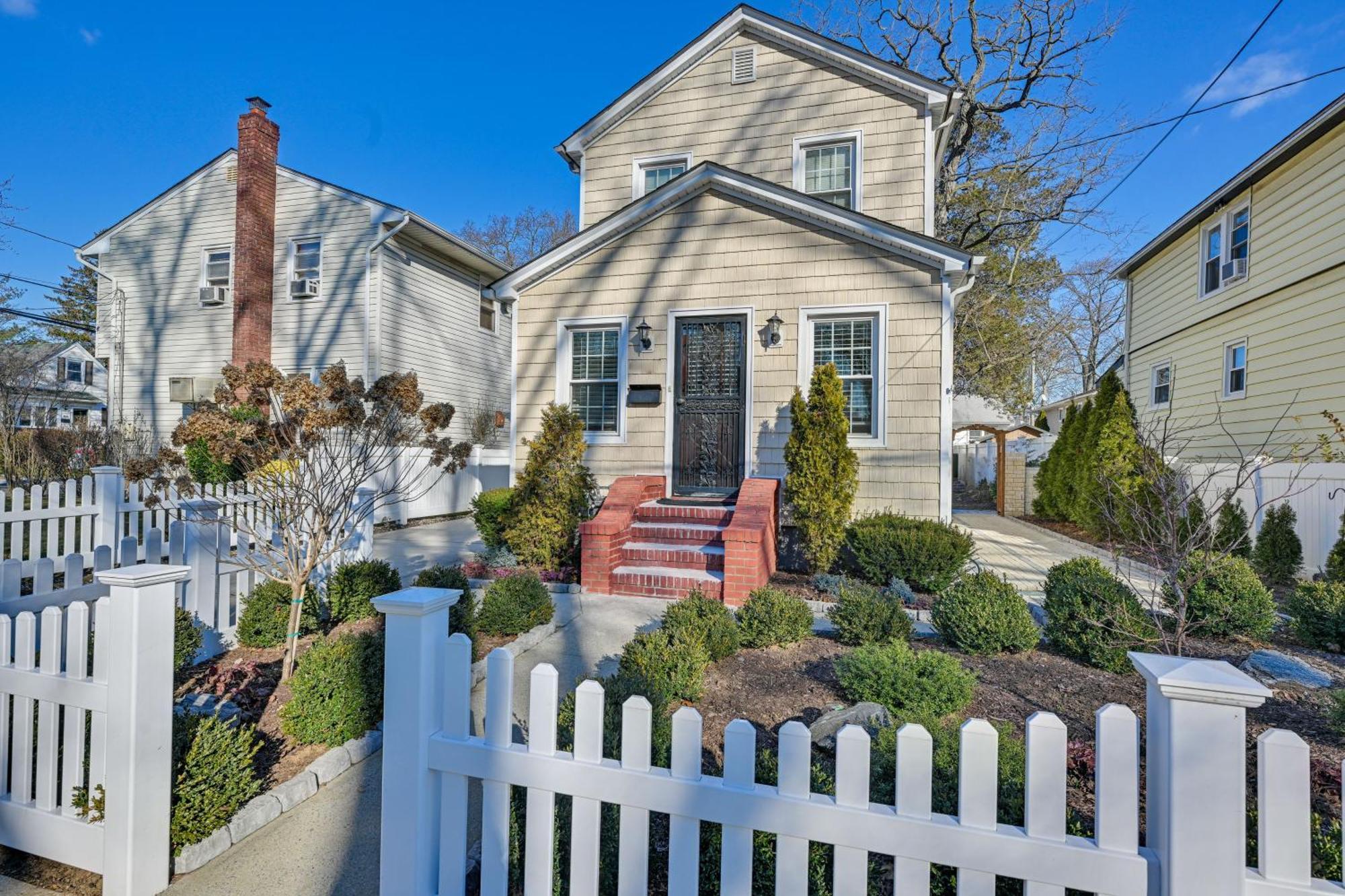 Charming Valley Stream Home 24 Mi To Central Park ภายนอก รูปภาพ